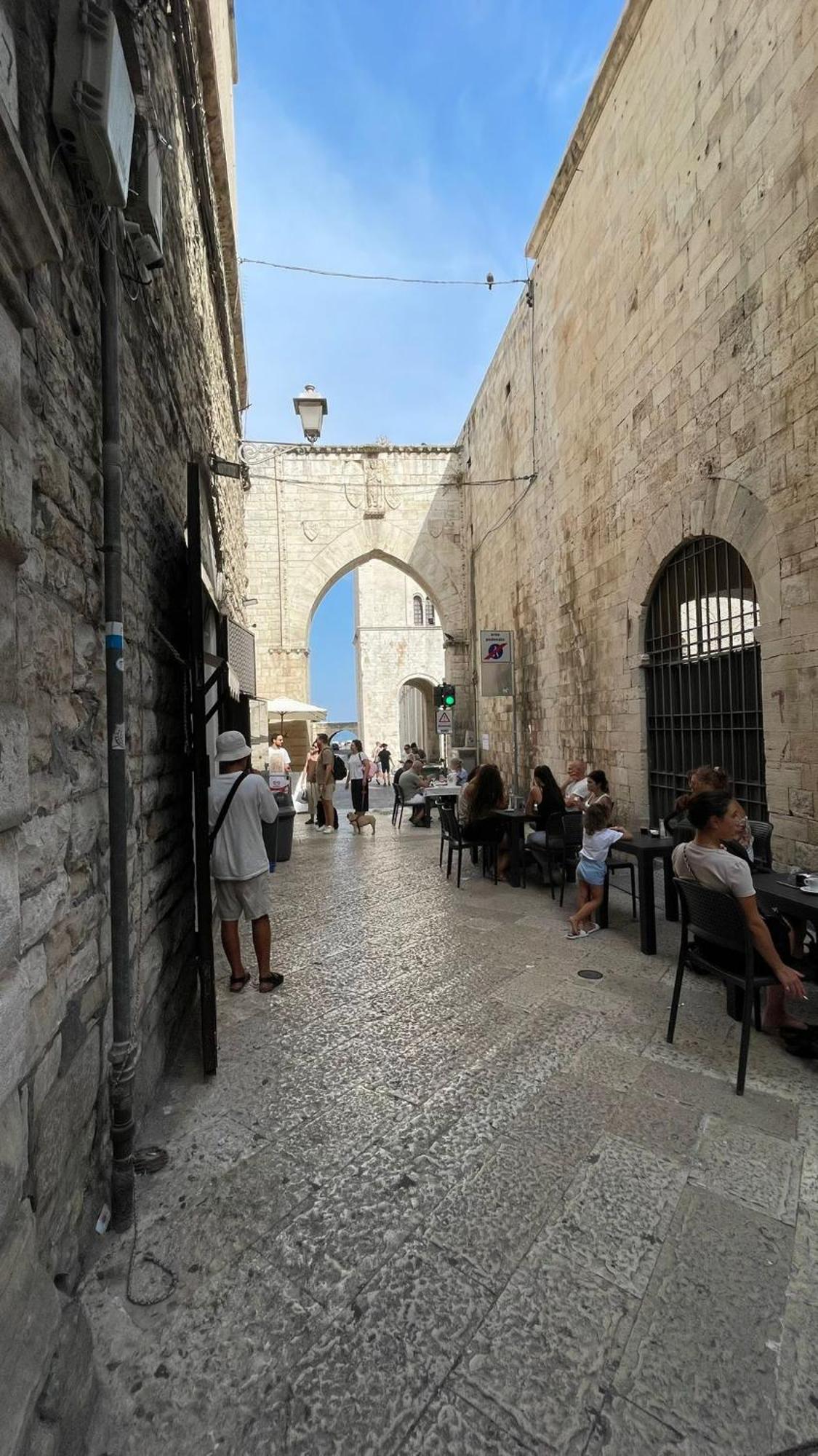 Locazione Turistica Madera Hotel Bari Exterior foto